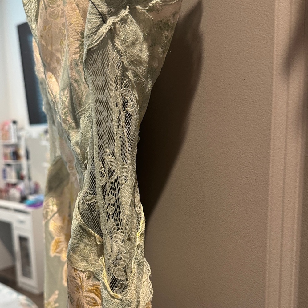 Lulu's Sage and Cream Satin Floral Midi Dress with Lace Sides. - Picture 7 of 10